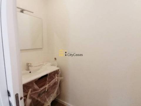 Andar-Moradia T3+1 Novo em Baguim