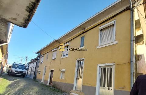 Moradia Bi familiar (T2+T2) em Ermesinde