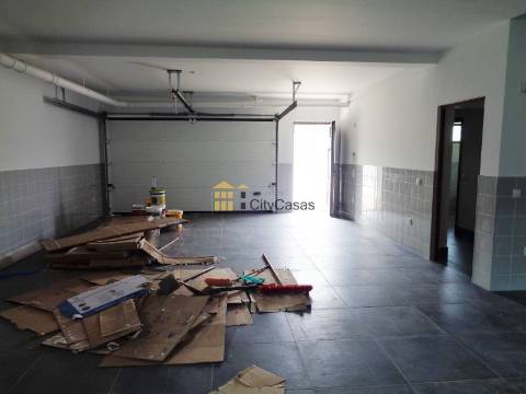 Moradia Nova de 4 Frentes | Valongo