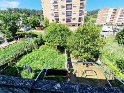 Moradia Bifamiliar (T3+T3) com Terreno | Valongo