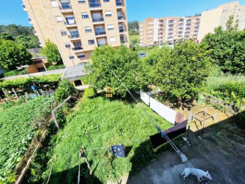 Moradia Bifamiliar (T3+T3) com Terreno | Valongo