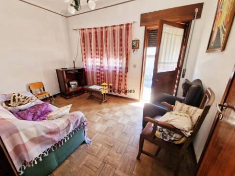 Moradia Bifamiliar (T3+T3) com Terreno | Valongo