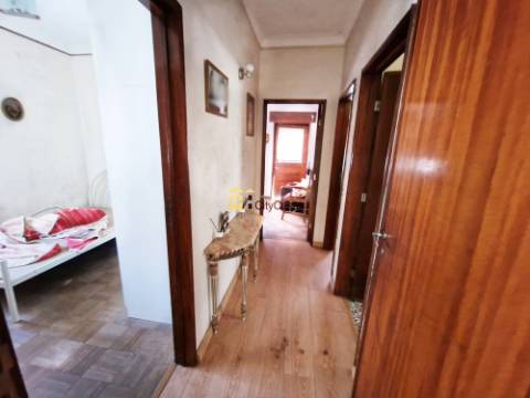 Moradia Bifamiliar (T3+T3) com Terreno | Valongo