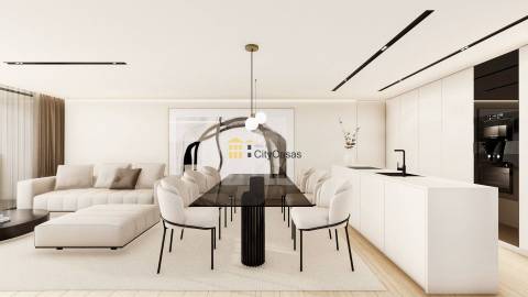 T3 Novo com L. de Garagem e Varanda