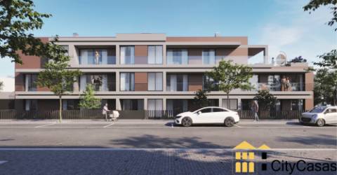 T3 Novo com Terraço e Jardim Privado