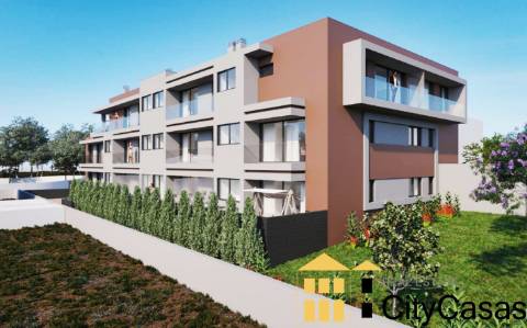 T3 Novo com Terraço e Jardim Privado