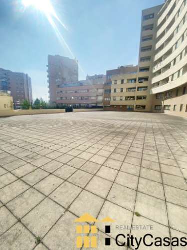 T4 Renovado - Metro da Venda Nova (Cidade Jovem)