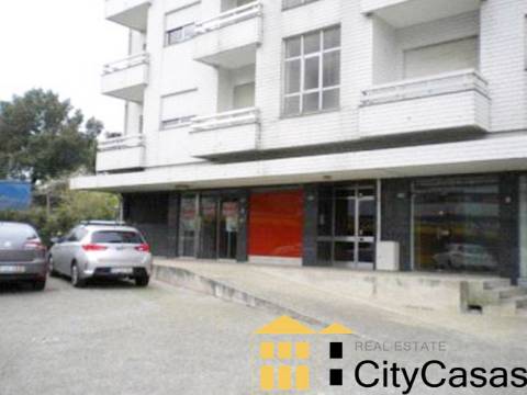 Loja na Cidade da Maia - Imóvel de Banco