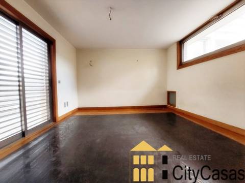 Moradia T4 c/ Terreno (Oferta de Escritura)