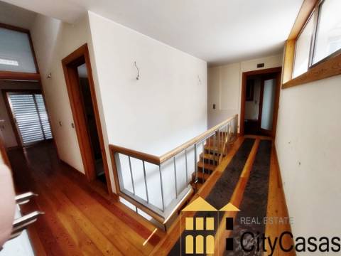 Moradia T4 c/ Terreno (Oferta de Escritura)