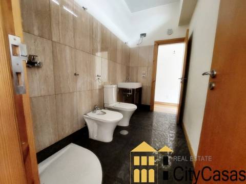 Moradia T4 c/ Terreno (Oferta de Escritura)