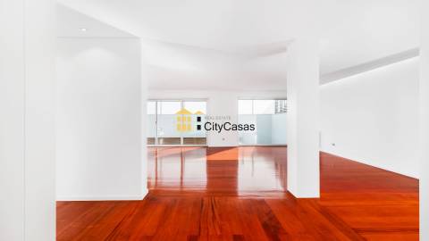 Moradia T4+1 Nova junto à Praia