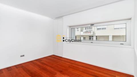 Moradia T4+1 Nova junto à Praia