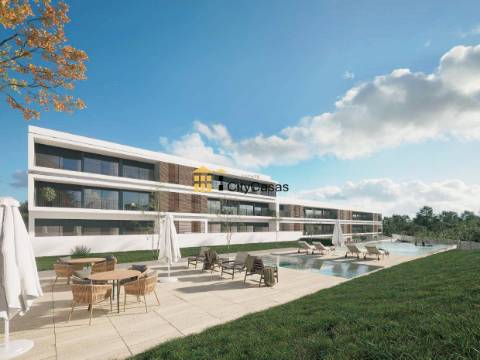 T3+1 Novo c/ Terraço e Box | Condomínio Fechado c/ Piscina