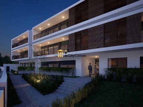 T3+1 Novo c/ Terraço e Box | Condomínio Fechado c/ Piscina