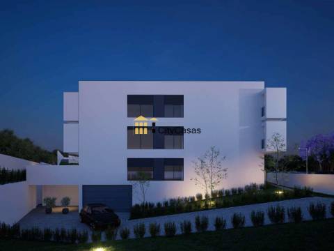 T3+1 Novo c/ Terraço e Box | Condomínio Fechado c/ Piscina