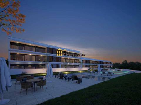 T3+1 Novo c/ Terraço e Box | Condomínio Fechado c/ Piscina