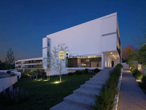 T3+1 Novo c/ Terraço e Box | Condomínio Fechado c/ Piscina