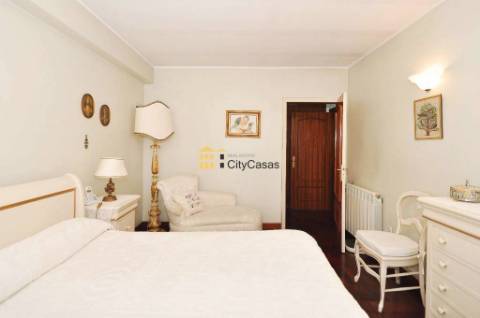 T3 com Terraço e 2 L. Garagem na Areosa