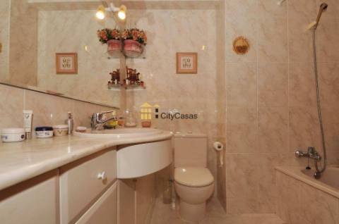 T3 com Terraço e 2 L. Garagem na Areosa