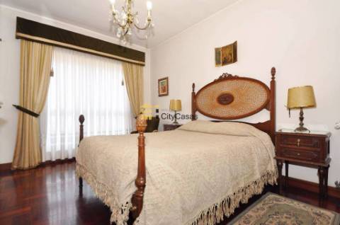 T3 com Terraço e 2 L. Garagem na Areosa