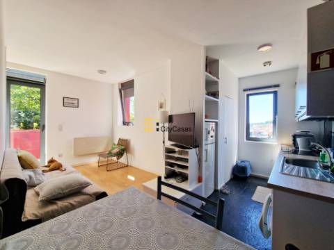 Moradia T2+1 Renovada ao Cais de Gaia