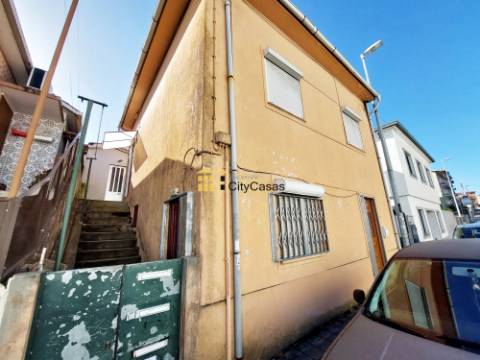 Conjunto de 3 Casas em Ermesinde