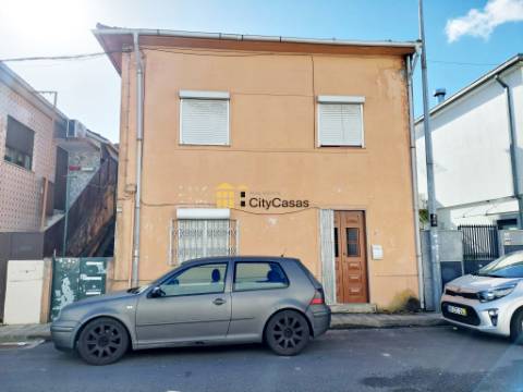 Conjunto de 3 Casas em Ermesinde