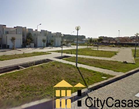 Lote c/ Projeto p/ Moradia T4 | Castêlo da Maia