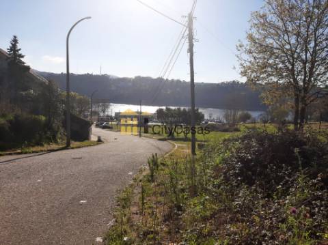 Terreno p/ Construção de Moradia - Vistas Rio Douro