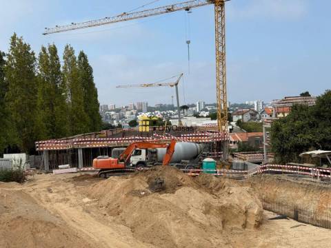 Moradia T4 | Próxima ao Rio Douro e ao Mar