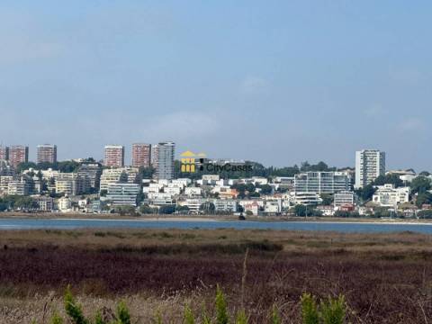 Moradia T4 | Próxima ao Rio Douro e ao Mar