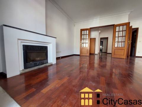 Moradia no Centro da Maia