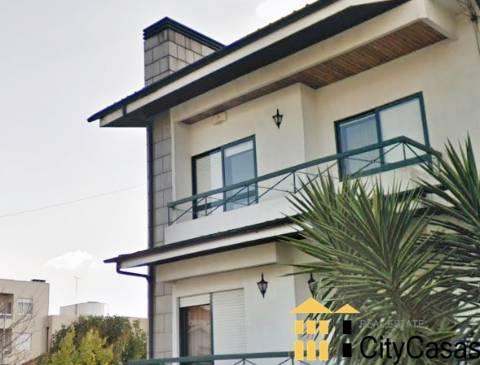 Moradia no Centro da Maia