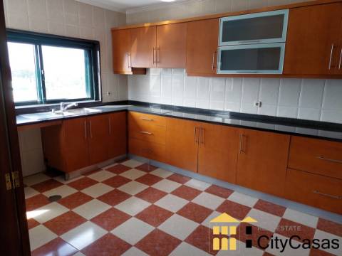 Moradia no Centro da Maia