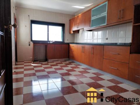 Moradia no Centro da Maia