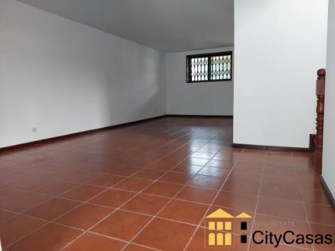 Moradia no Centro da Maia