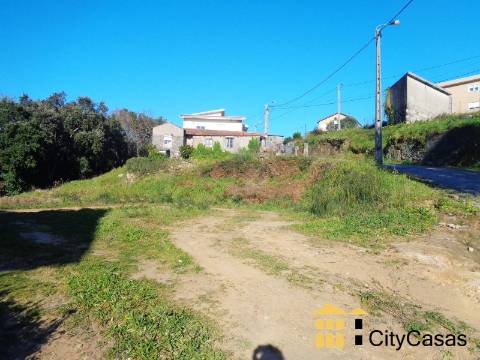 Terreno para Construção com 752 m2