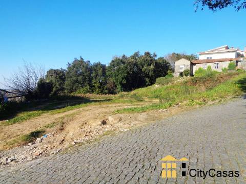 Terreno para Construção com 752 m2