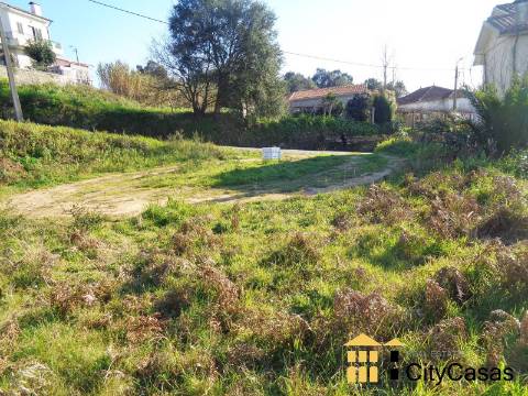 Terreno para Construção com 752 m2