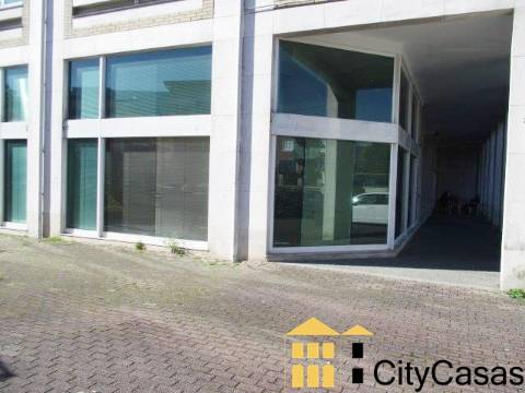 2 Lojas em Águas Santas | Retoma de Banco