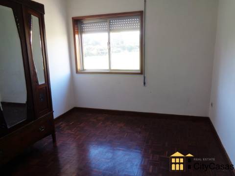 Moradia Bifamiliar T6+2 em Rio Tinto