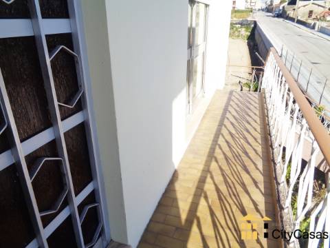 Moradia Bifamiliar T6+2 em Rio Tinto