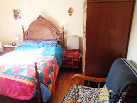 Moradia Bifamiliar T6+2 em Rio Tinto