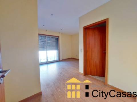 Moradia Moderna em S. Cosme