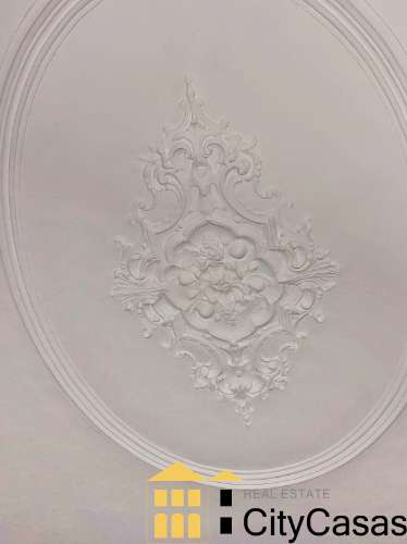 Prédio ao Campo 24 de Agosto (Porto)