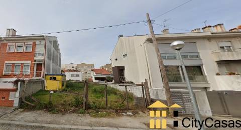 Terreno p/ Moradia 3 Frentes - S. Mamede Infesta