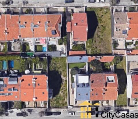 Terreno p/ Moradia 3 Frentes - S. Mamede Infesta