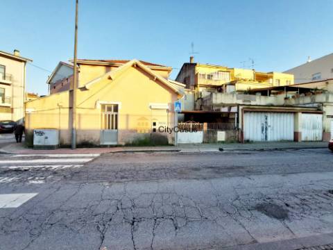 Conjunto de 5 Casas em Ermesinde