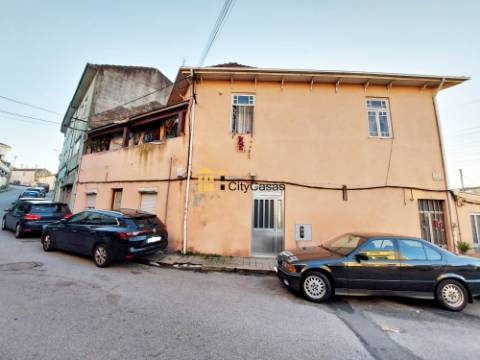 Conjunto de 5 Casas em Ermesinde